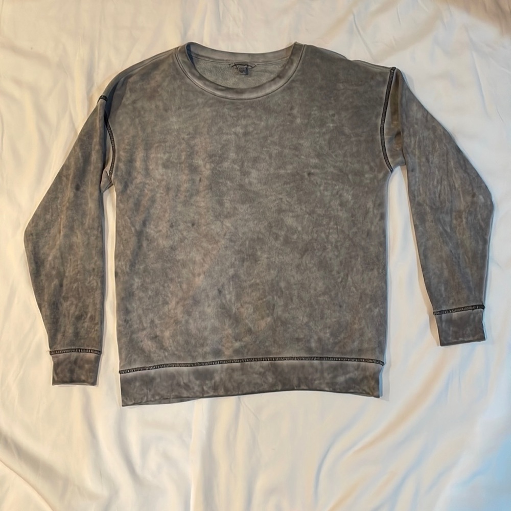 AE Gray Tie-Dye Sweatshirt in Size Small